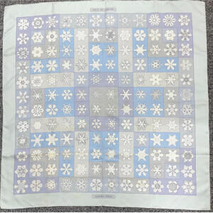 Vintage RARE Hermes FEUX DE L'HIVER Carre 90 Silk 100% Scarf Blue Snowflakes
